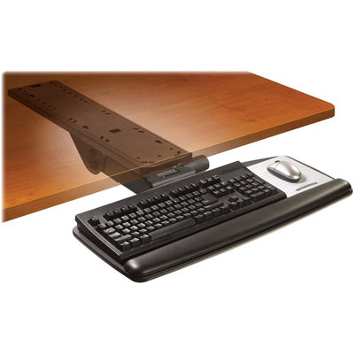 3M Easy Adjust Keyboard Tray with Standard Keyboard and Mouse Platform (MMMAKT90LE)
